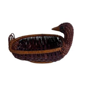 Wicker Woven Duck Shaped Basket VTG 70s 80s Rustic Farmhouse Country Decor MCM